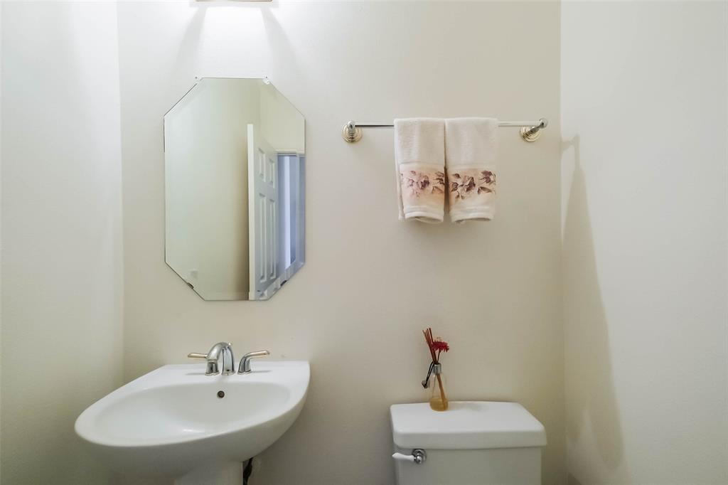 9223 Memorial Hills Drive, Spring, Texas image 16