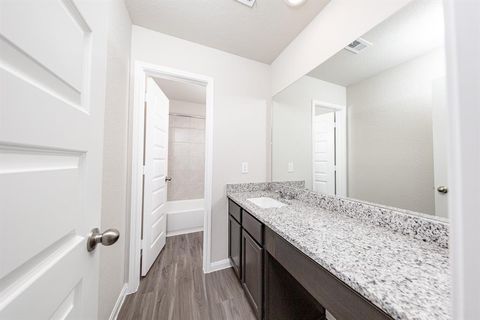 A home in Rosharon