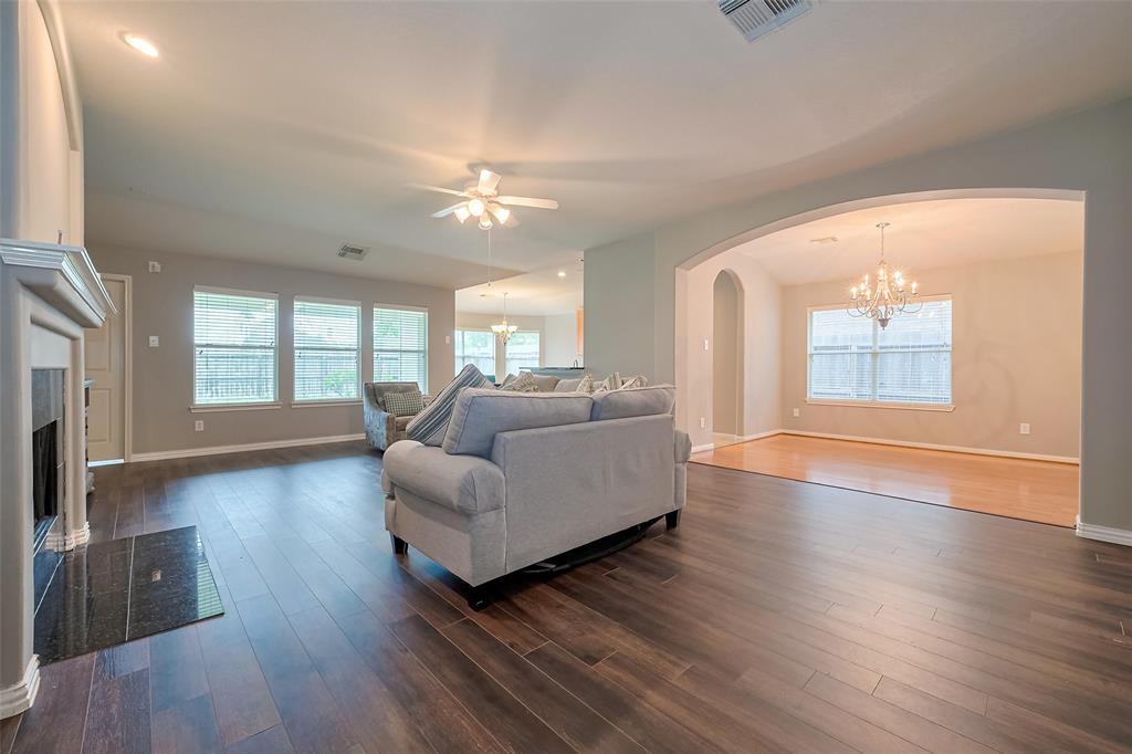 1007 Casting Springs Way, Spring, Texas image 11
