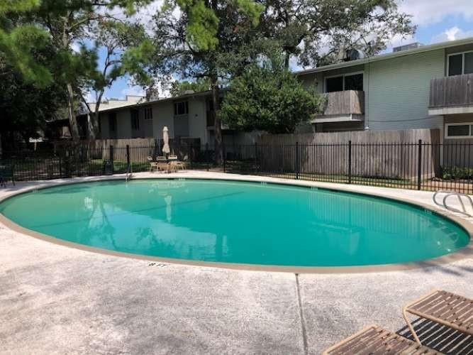 909 Silber Road 4A