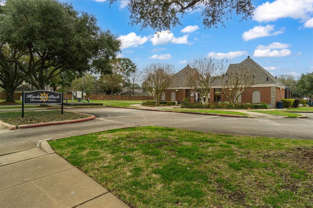 124 Coral Bay Drive, League City, Texas image 46