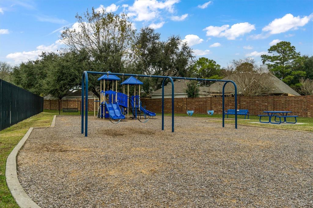 124 Coral Bay Drive, League City, Texas image 48