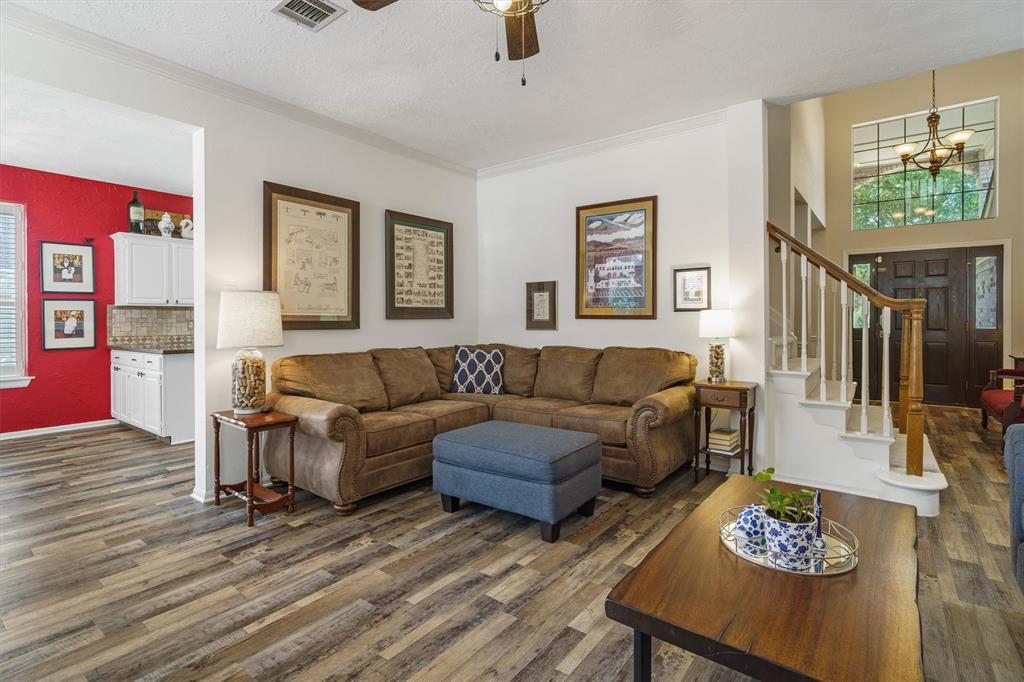 124 Coral Bay Drive, League City, Texas image 9