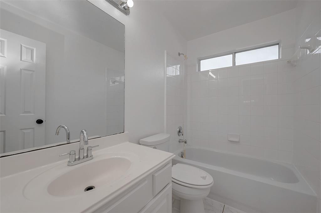 6043 Heathmoor Lane, Houston, Texas image 24