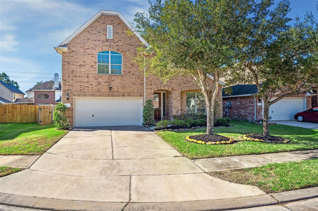 13504 Misty Shadow Lane, Pearland, Texas image 1