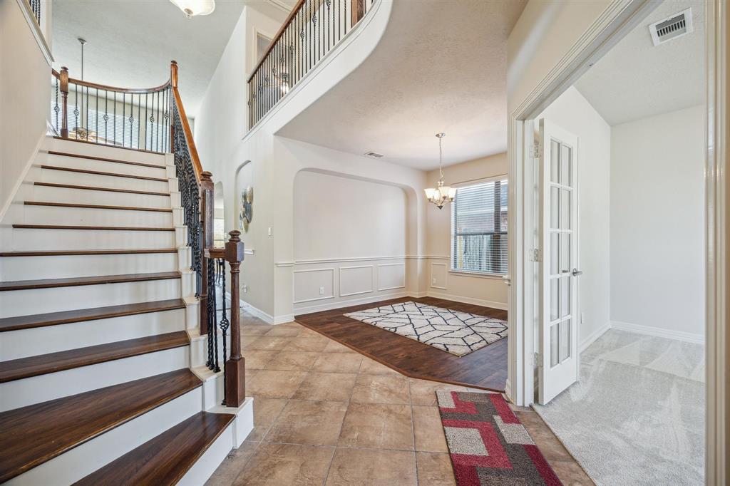 13504 Misty Shadow Lane, Pearland, Texas image 3