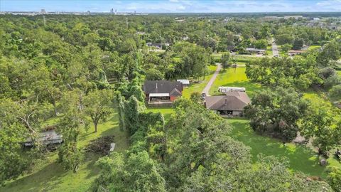 A home in Clute