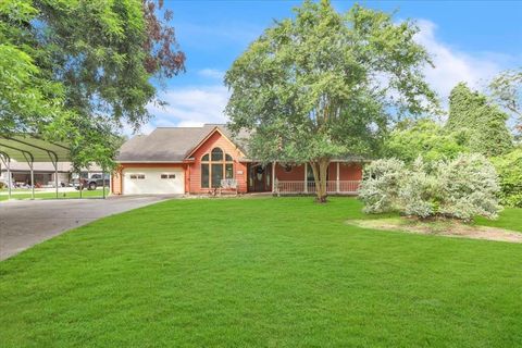 A home in Clute