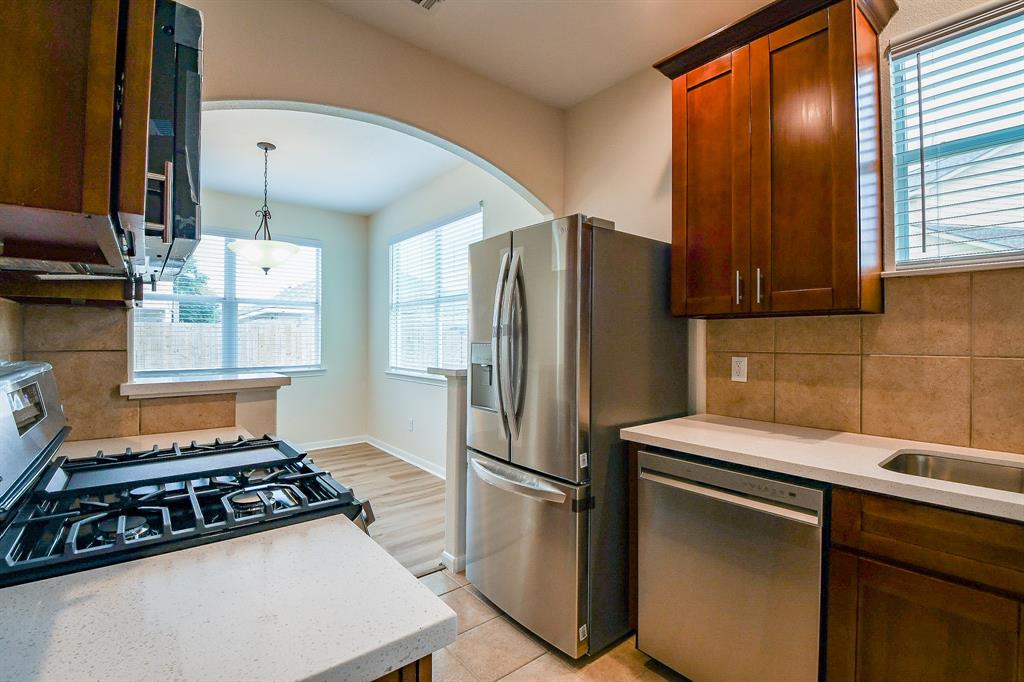 15111 Silhouette Ridge Drive, Humble, Texas image 6