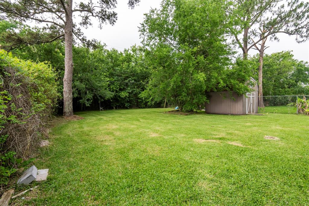 915 Temple Drive, Hitchcock, Texas image 27