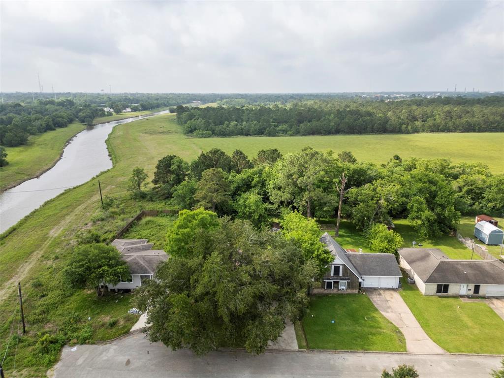 915 Temple Drive, Hitchcock, Texas image 19