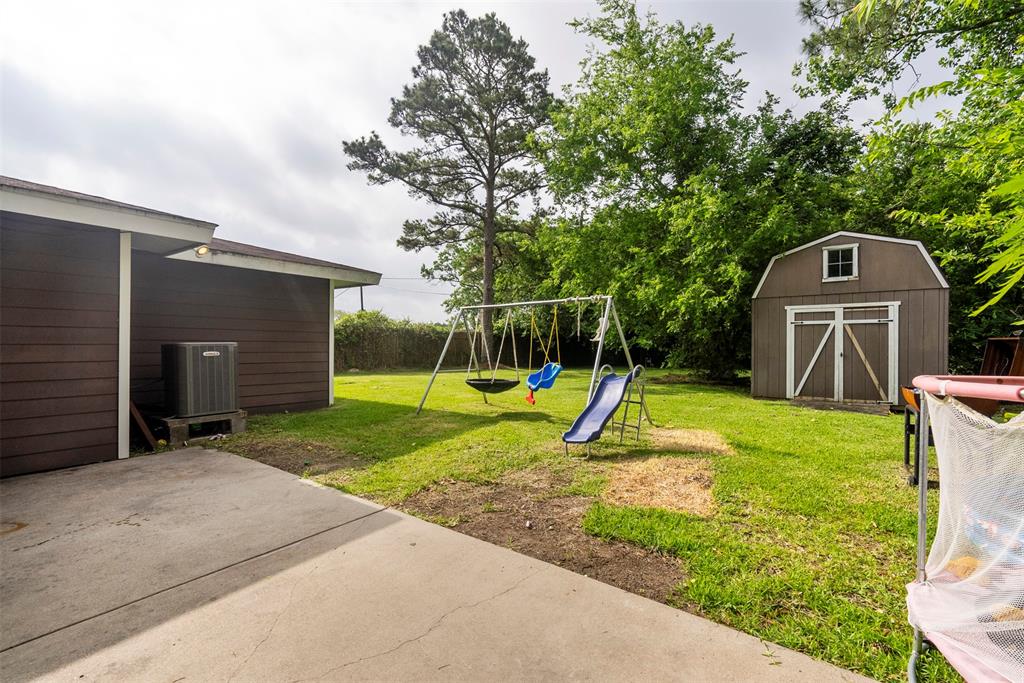 915 Temple Drive, Hitchcock, Texas image 25