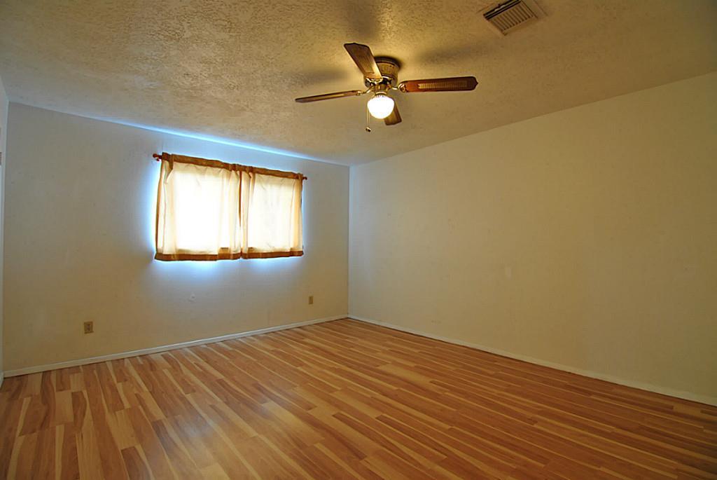 7040 Jetty Lane, Houston, Texas image 13