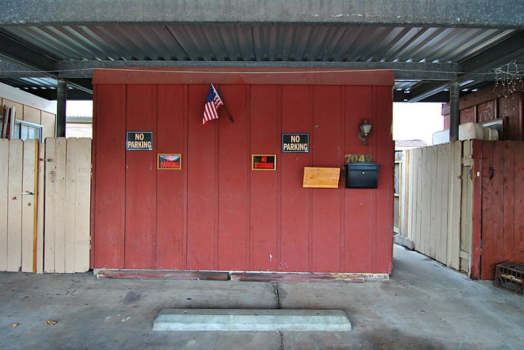 7040 Jetty Lane, Houston, Texas image 16