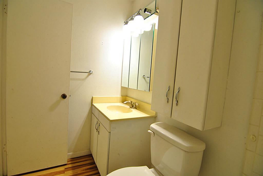 7040 Jetty Lane, Houston, Texas image 10