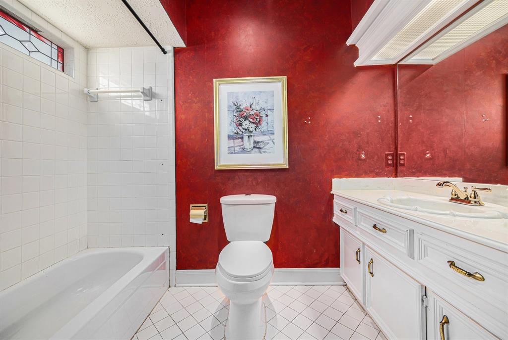 7415 Naremore Drive, Spring, Texas image 38