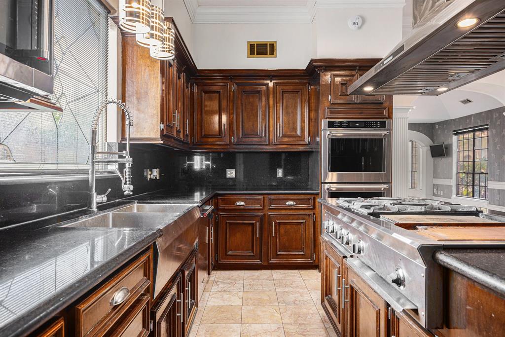 7415 Naremore Drive, Spring, Texas image 16