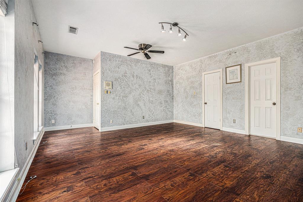 7415 Naremore Drive, Spring, Texas image 26
