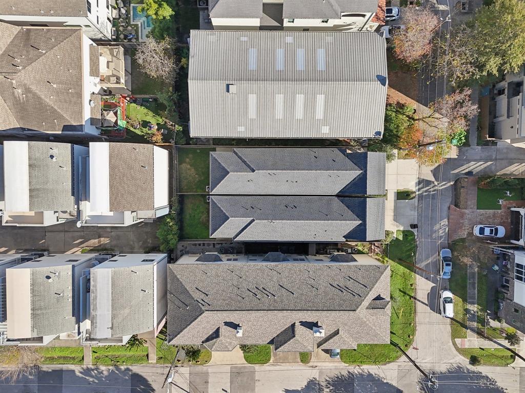 Houston, Texas 77007, United States, 3 Bedrooms Bedrooms, ,3 BathroomsBathrooms,Residential,Pending,23533