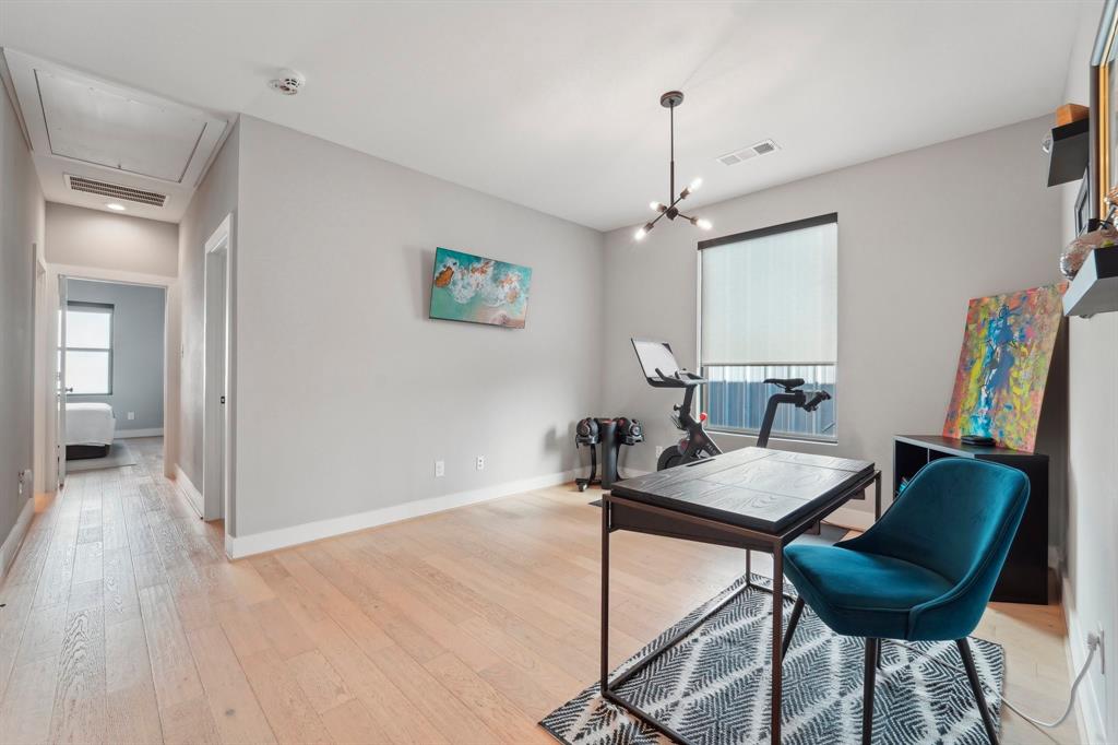 Houston, Texas 77007, United States, 3 Bedrooms Bedrooms, ,3 BathroomsBathrooms,Residential,Pending,23533