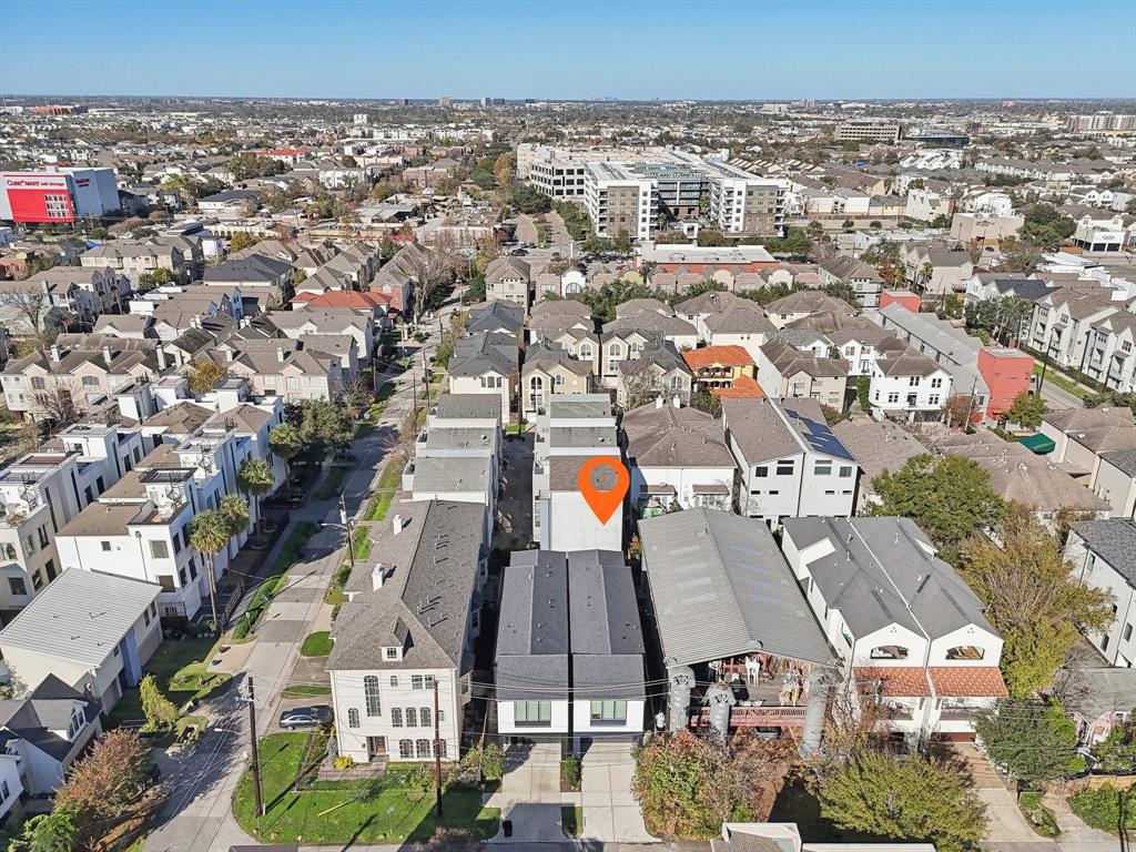 Houston, Texas 77007, United States, 3 Bedrooms Bedrooms, ,3 BathroomsBathrooms,Residential,Pending,23533