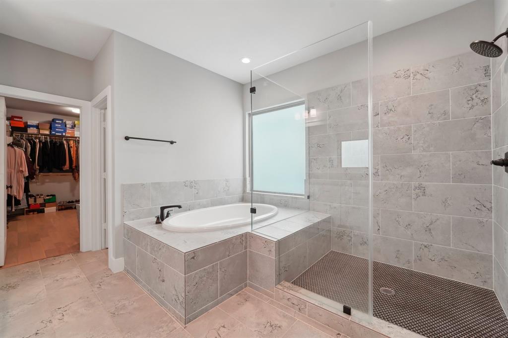 Houston, Texas 77007, United States, 3 Bedrooms Bedrooms, ,3 BathroomsBathrooms,Residential,Pending,23533