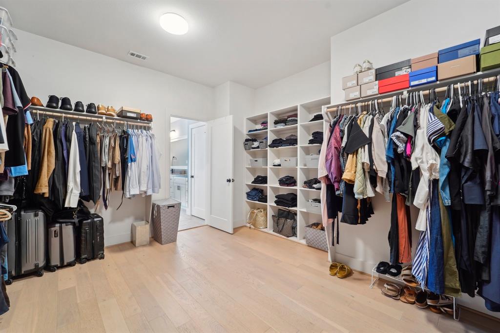 Houston, Texas 77007, United States, 3 Bedrooms Bedrooms, ,3 BathroomsBathrooms,Residential,Pending,23533