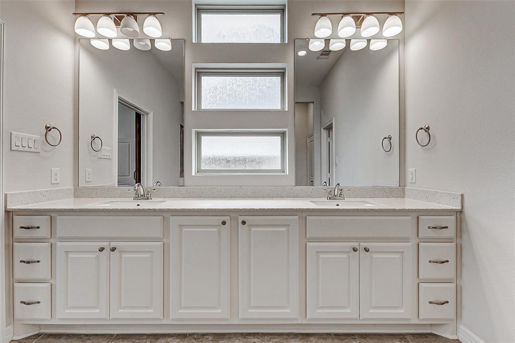 9830 Joyce Drive, Iowa Colony, Texas image 28