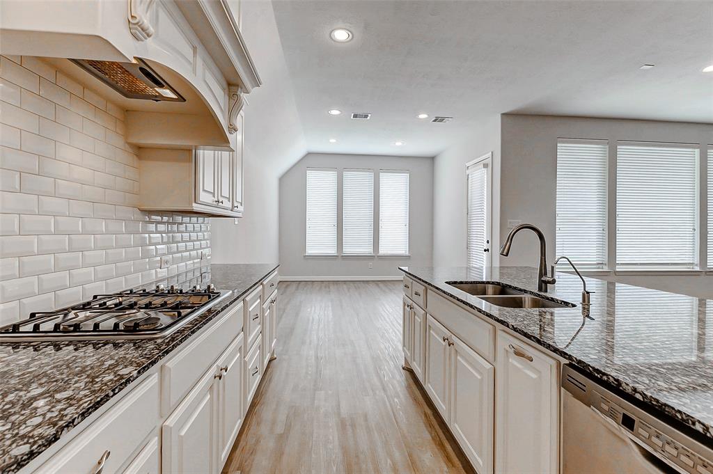 9830 Joyce Drive, Iowa Colony, Texas image 22