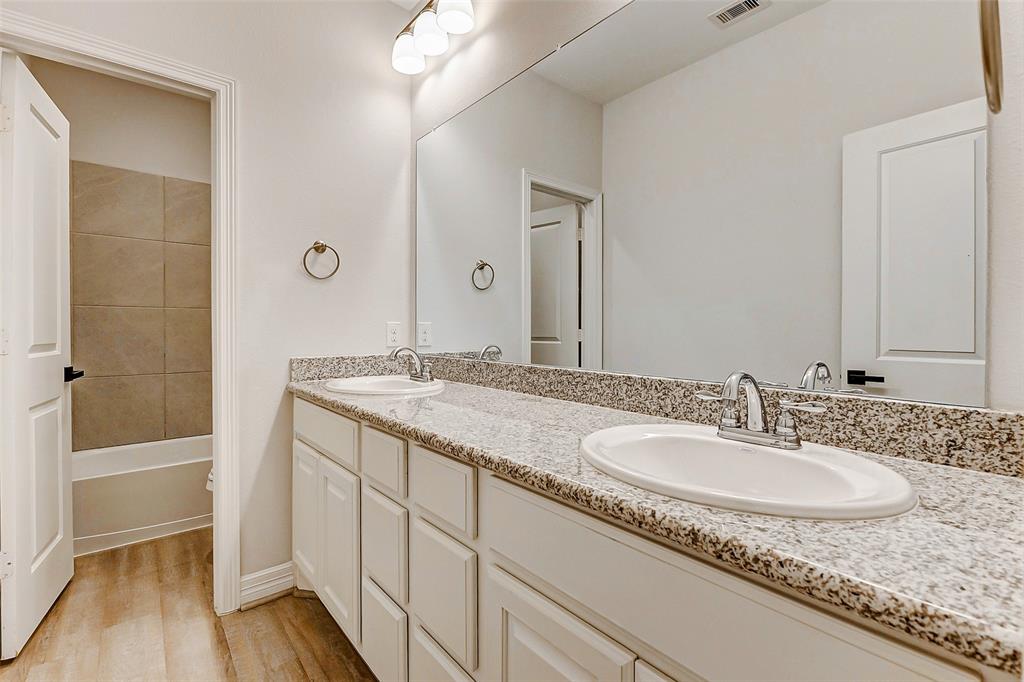 9830 Joyce Drive, Iowa Colony, Texas image 8