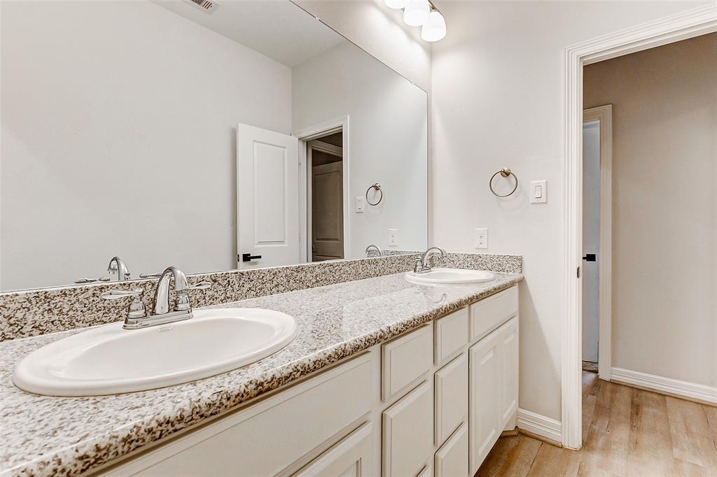9830 Joyce Drive, Iowa Colony, Texas image 10