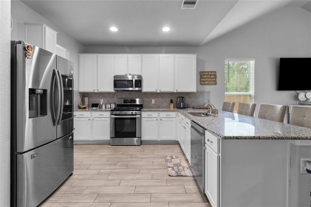 20906 Cypress Overlook Trail, Humble, Texas image 7