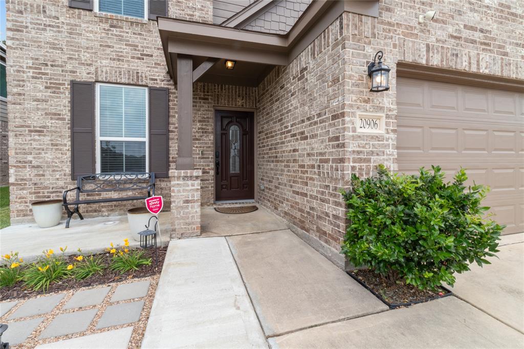 20906 Cypress Overlook Trail, Humble, Texas image 4