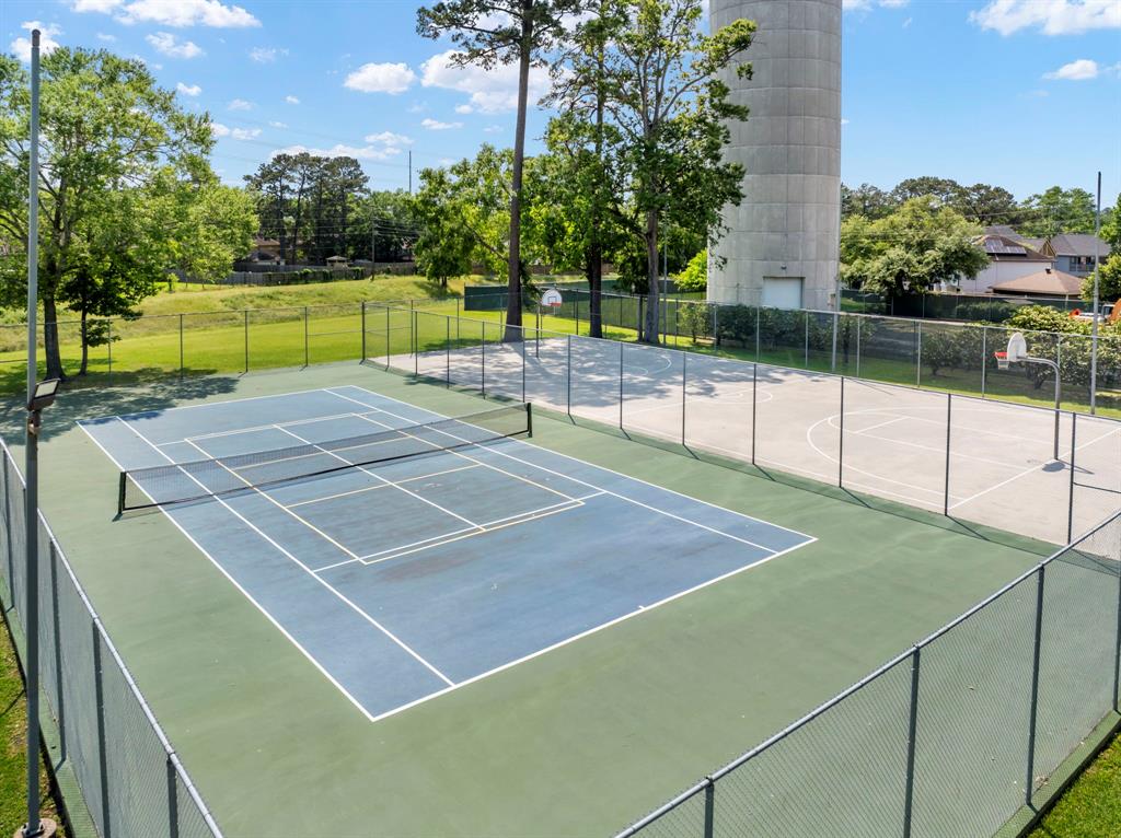 19507 Oak Center Court, Humble, Texas image 48