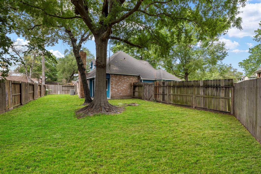 19507 Oak Center Court, Humble, Texas image 6