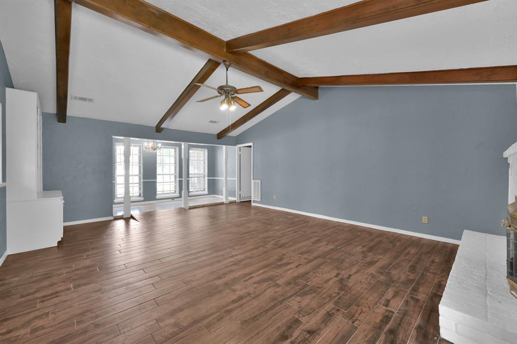 27110 Jimmy Lane
