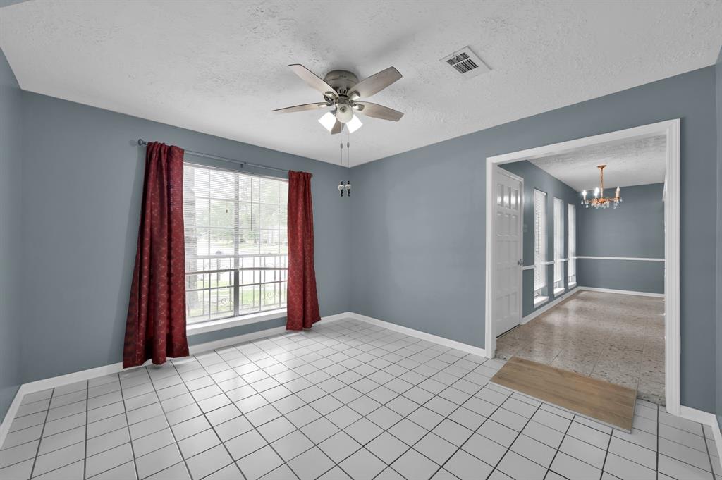 27110 Jimmy Lane