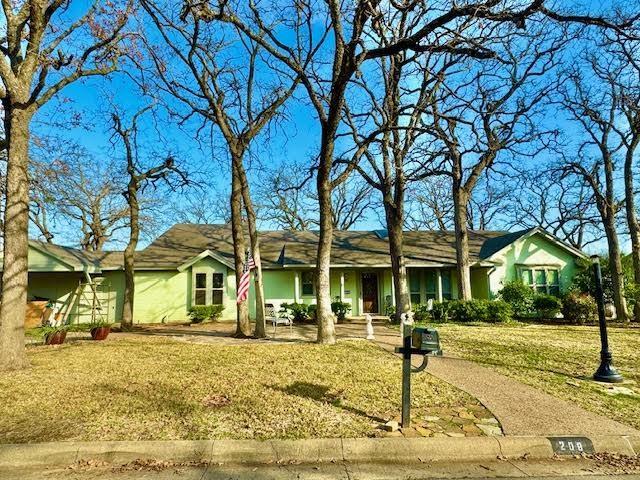 208 Shelmar Drive, Euless, Texas image 1