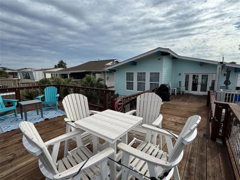 A home in Bayou Vista