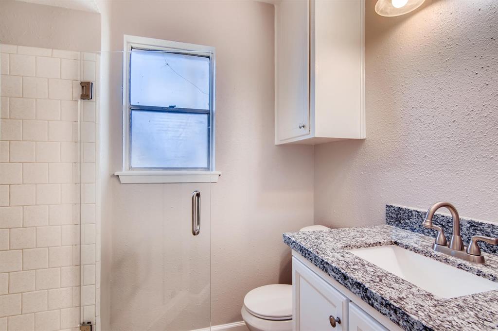 304 Lisa Court, Friendswood, Texas image 7