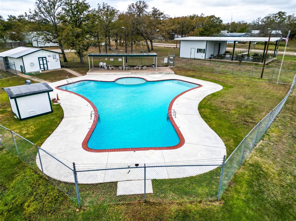 319 Shady Oak Street, Somerville, Texas image 9