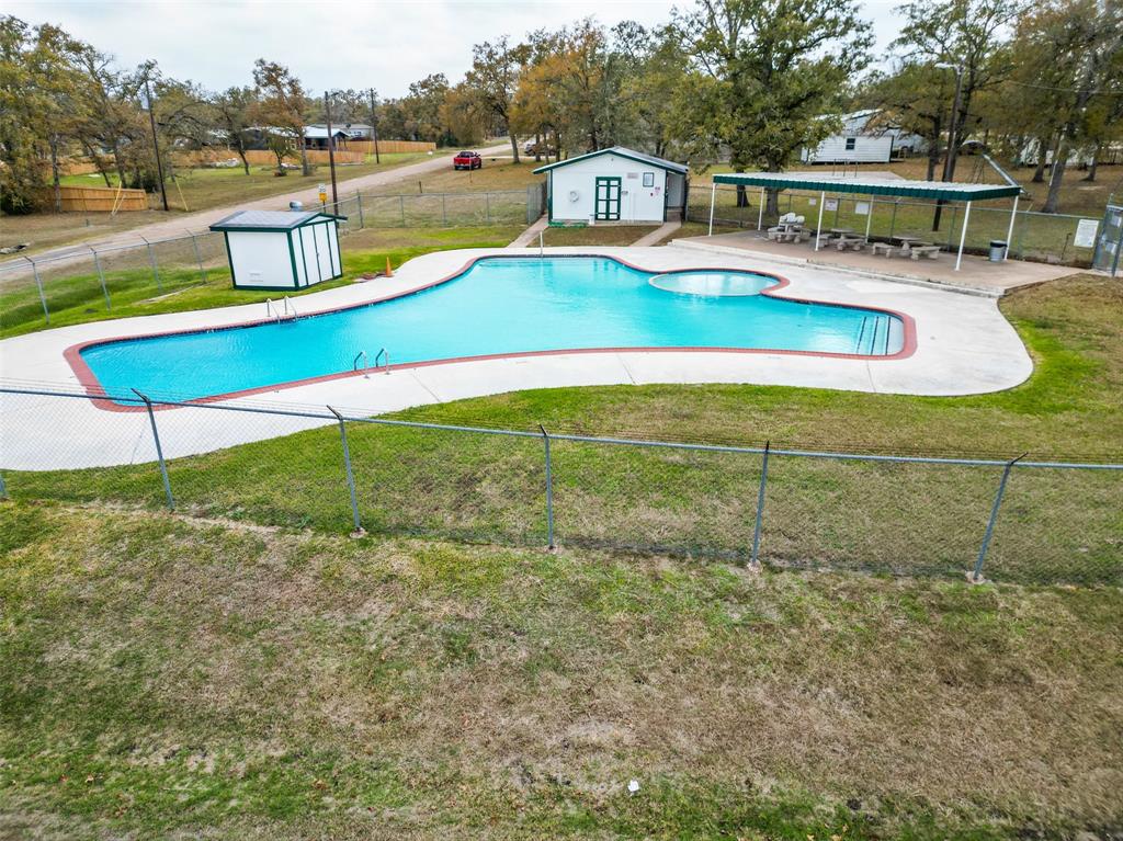 319 Shady Oak Street, Somerville, Texas image 8