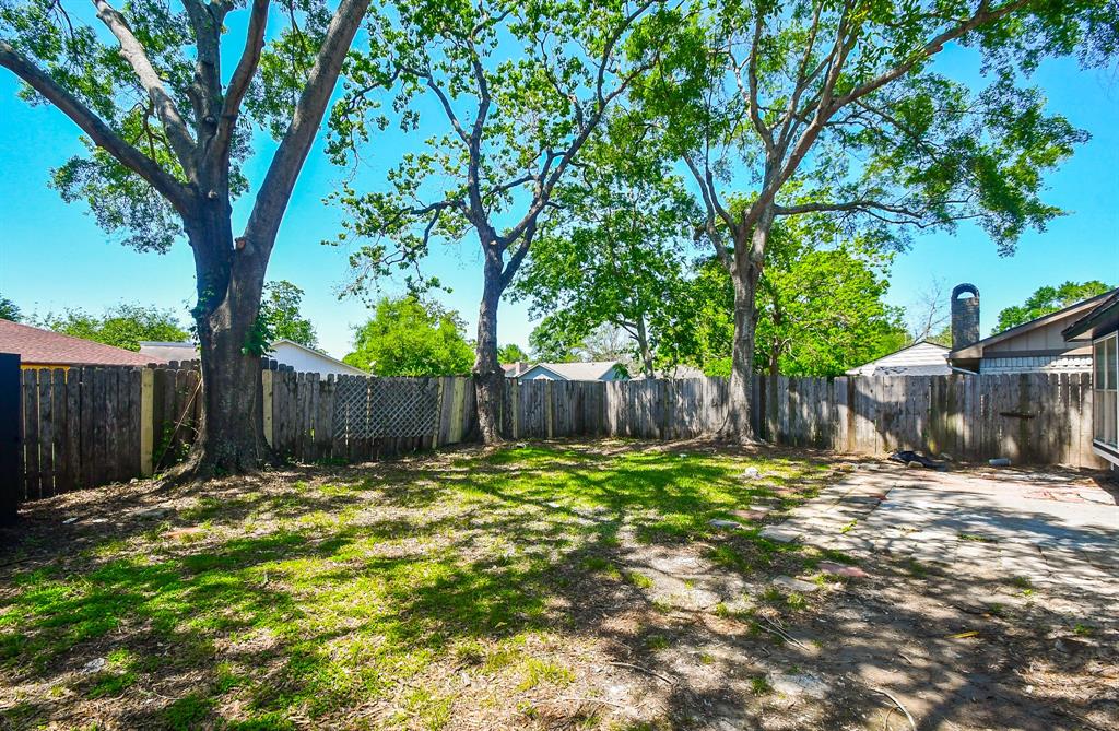 19919 Burle Oak Drive, Humble, Texas image 31