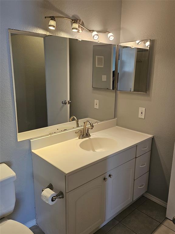 2750 Holly Hall Street #1015, Houston, Texas image 16