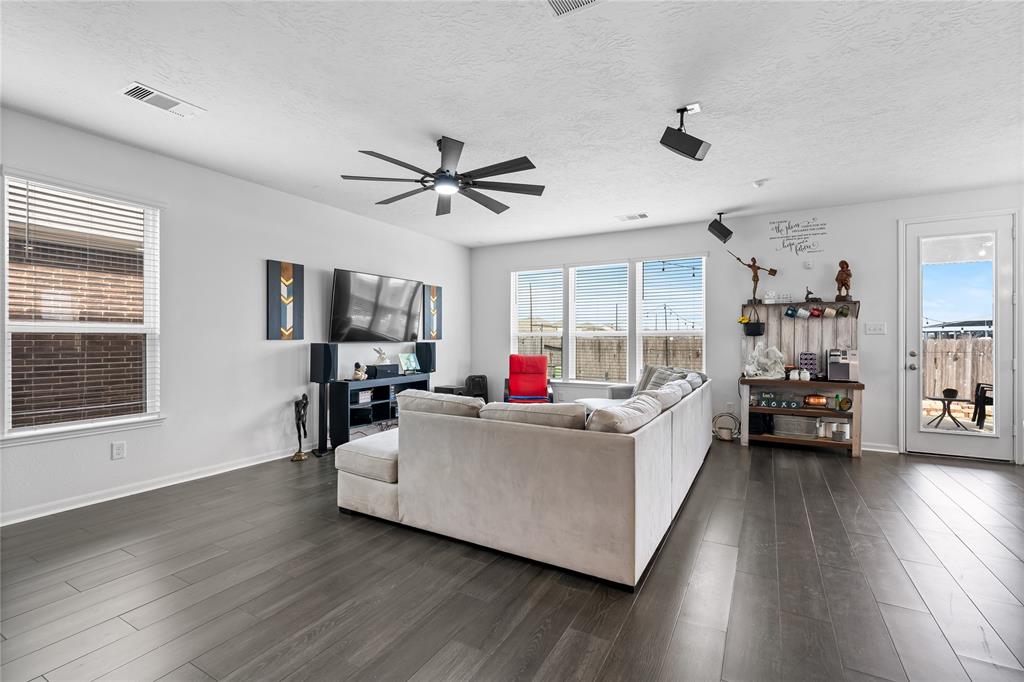 25310 Cheshire Knoll Street, Katy, Texas image 7