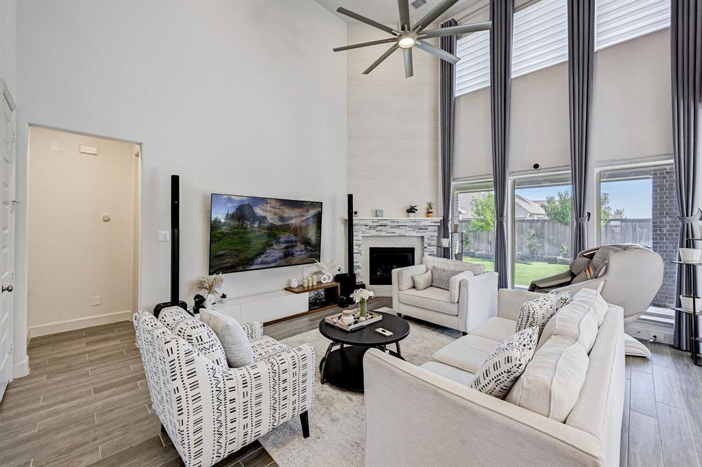 11314 Cosmopolitan Drive