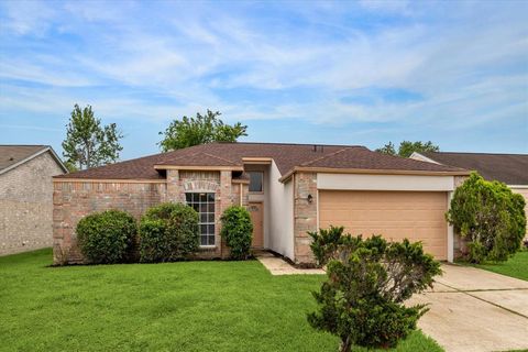 Single Family Residence in Houston TX 16135 Corsair Road.jpg