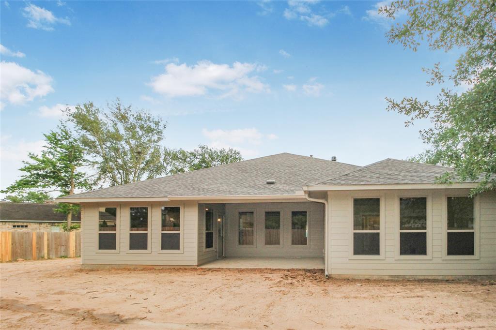 24715 Okehampton Drive, Tomball, Texas image 16