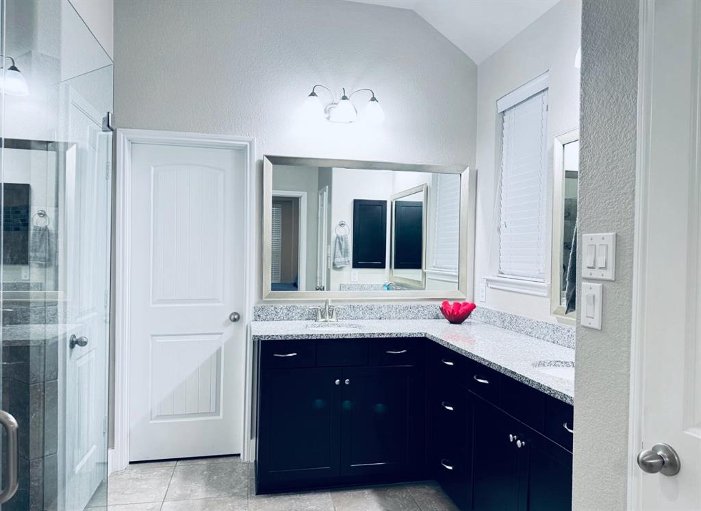 9615 Harmony Lake Lane, Richmond, Texas image 13