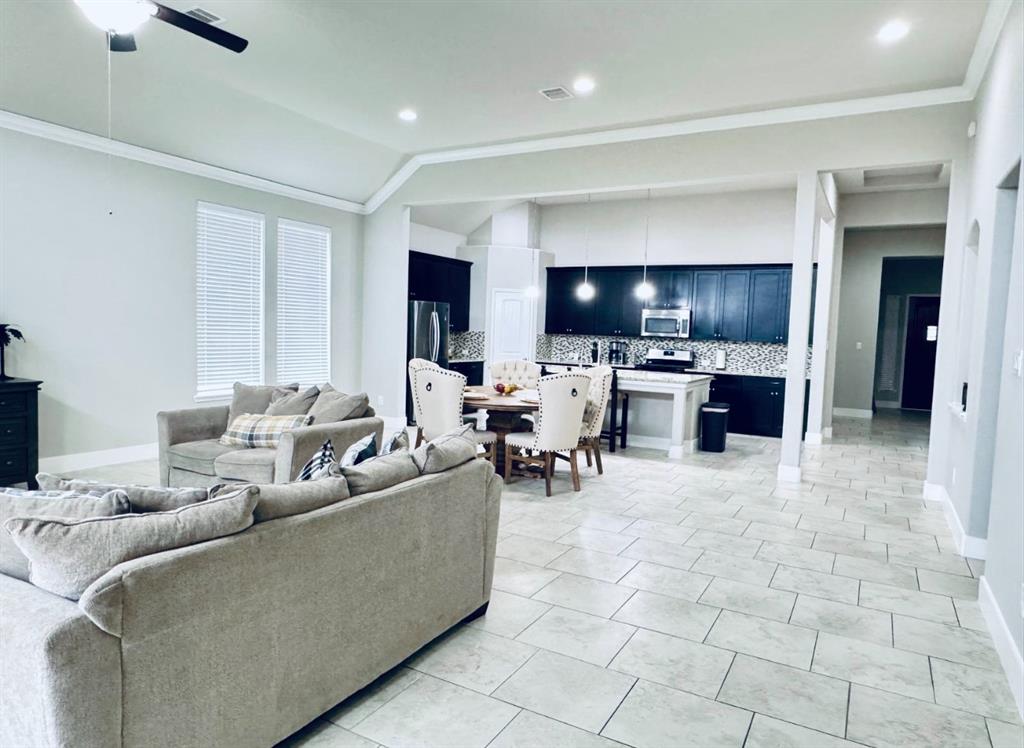 9615 Harmony Lake Lane, Richmond, Texas image 7